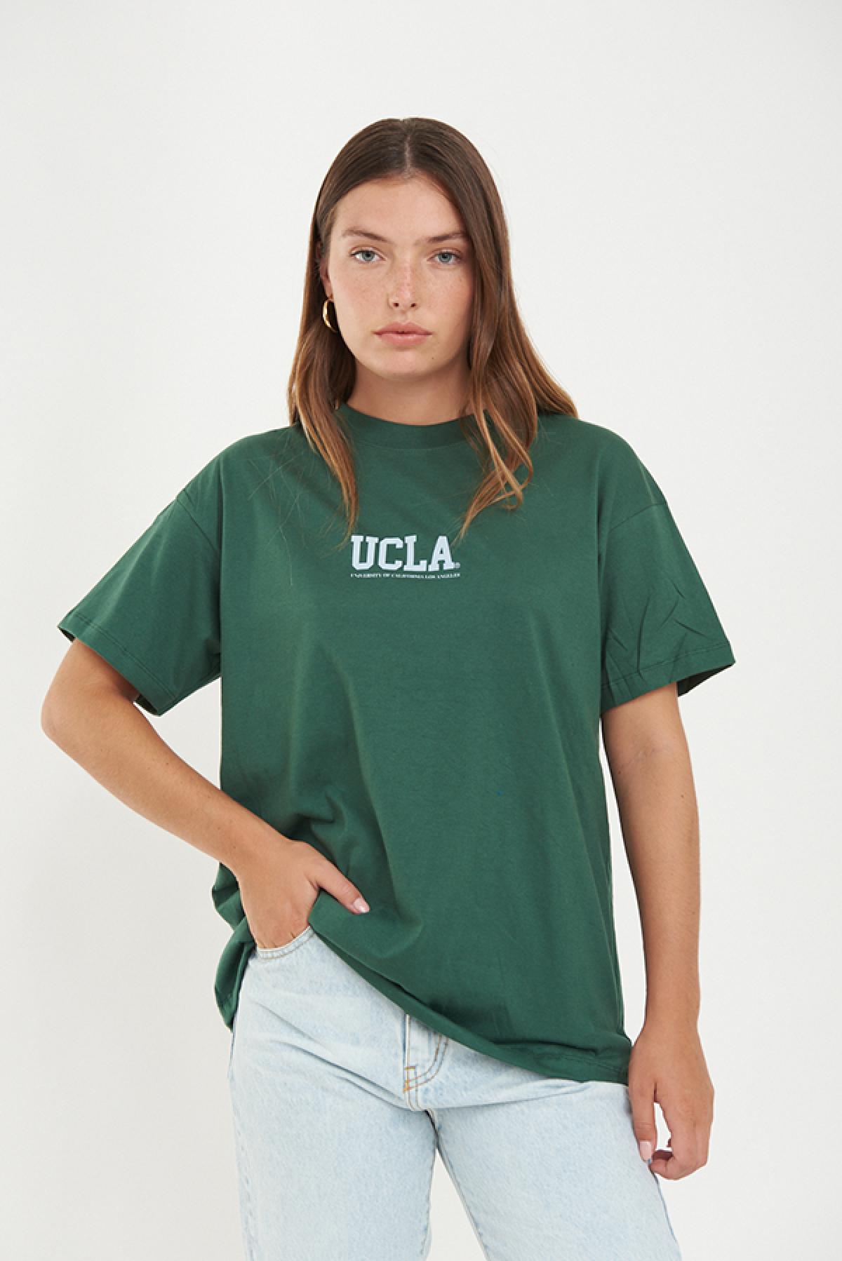 REMERA OVER ESTAMPADA CVW UCLA