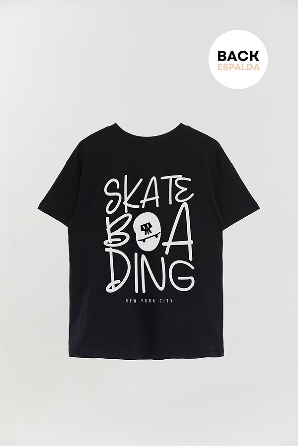 REMERA OVER ESTAMPADA SM SKATEBOADING NYC