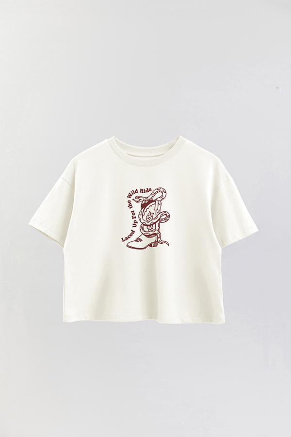 REMERA CROP ESTAMPADA COWGIRL WILD RIDE
