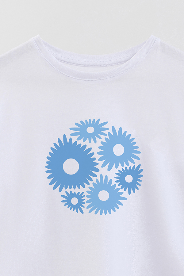 REMERA GIRL OVER BOHO BLUE FLOWERS
