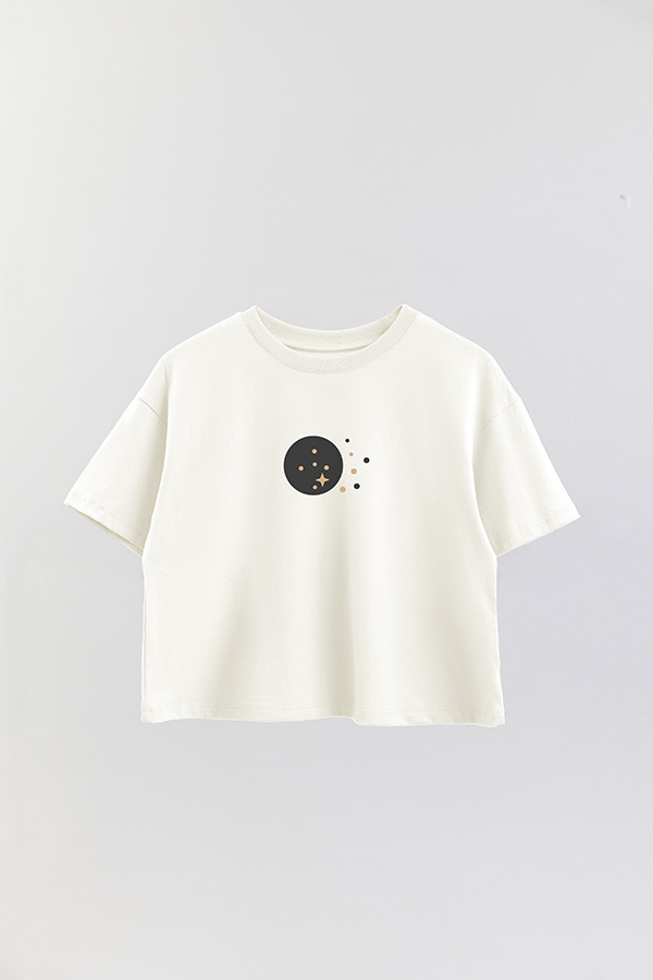 REMERA CROP ESTAMPADA MOON 3