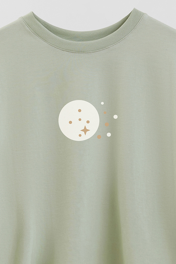 REMERA CROP ESTAMPADA MOON 3
