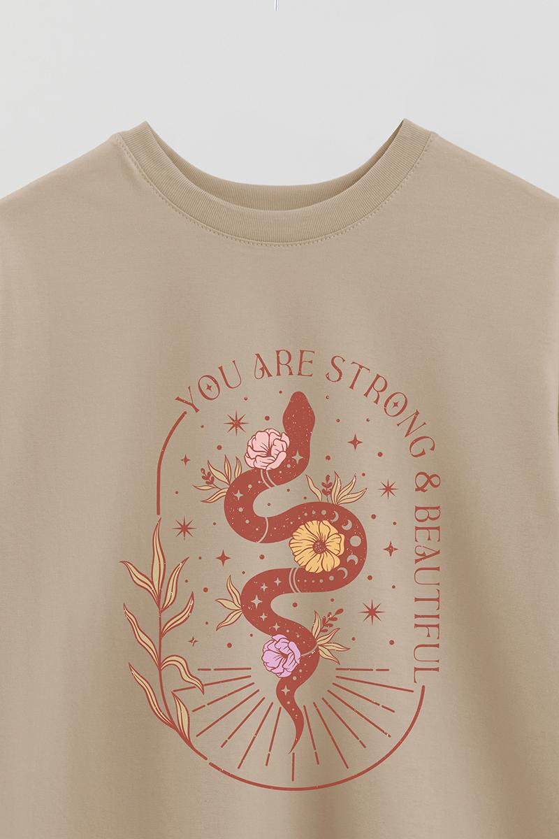 REMERA OVER ESTAMPADA MST YOU ARE STRONG AND BEAUTIFUL