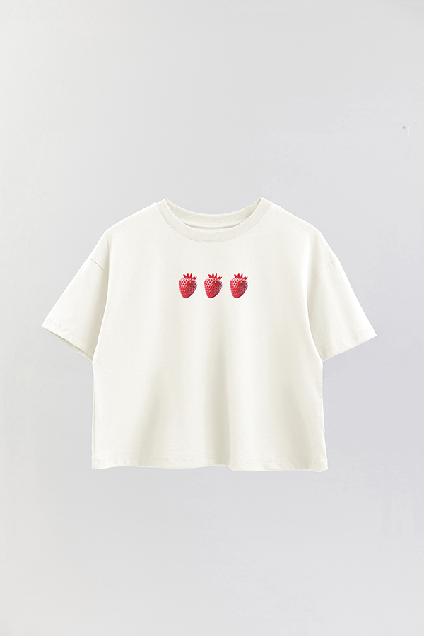 REMERA CROP ESTAMPADA ANTI VALENTINE STRAWBERRY