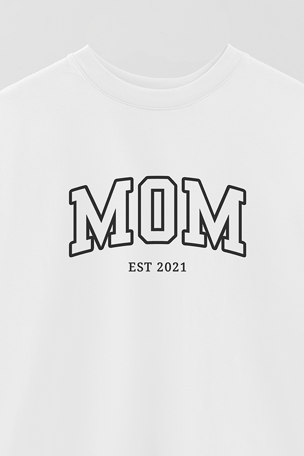 REMERA OVER ESTAMPADA DDP VARSITY MOM