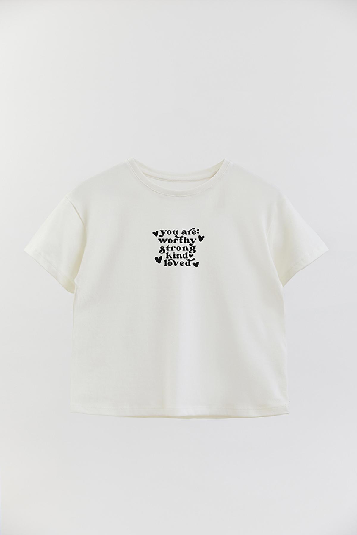 REMERA GIRL OVER TX WORTHY STRONG
