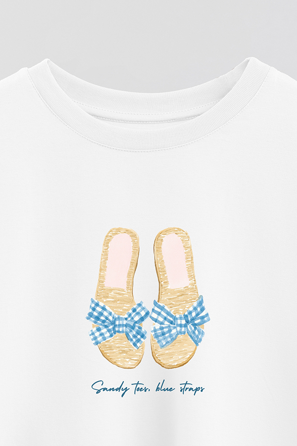 REMERA CROP ESTAMPADA COASTAL SANDY TOES