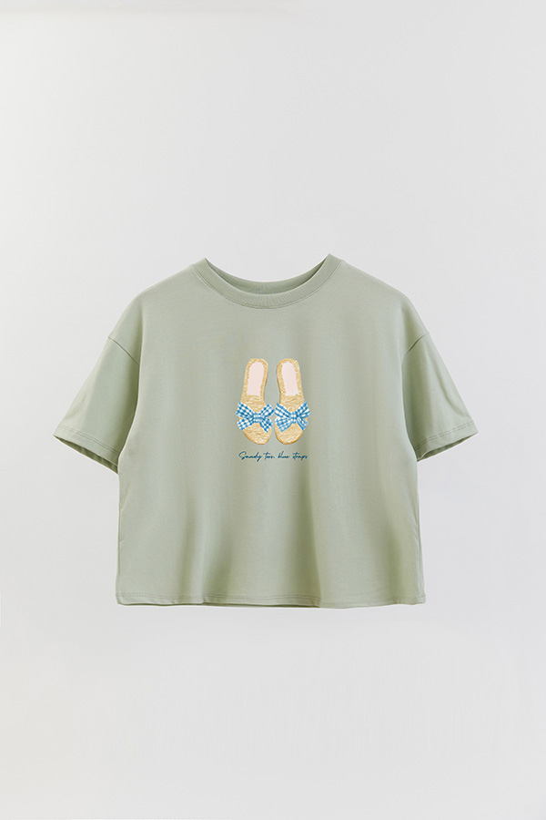REMERA CROP ESTAMPADA COASTAL SANDY TOES