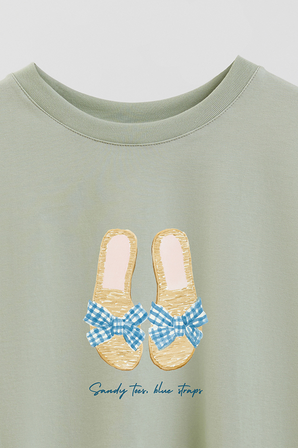 REMERA CROP ESTAMPADA COASTAL SANDY TOES