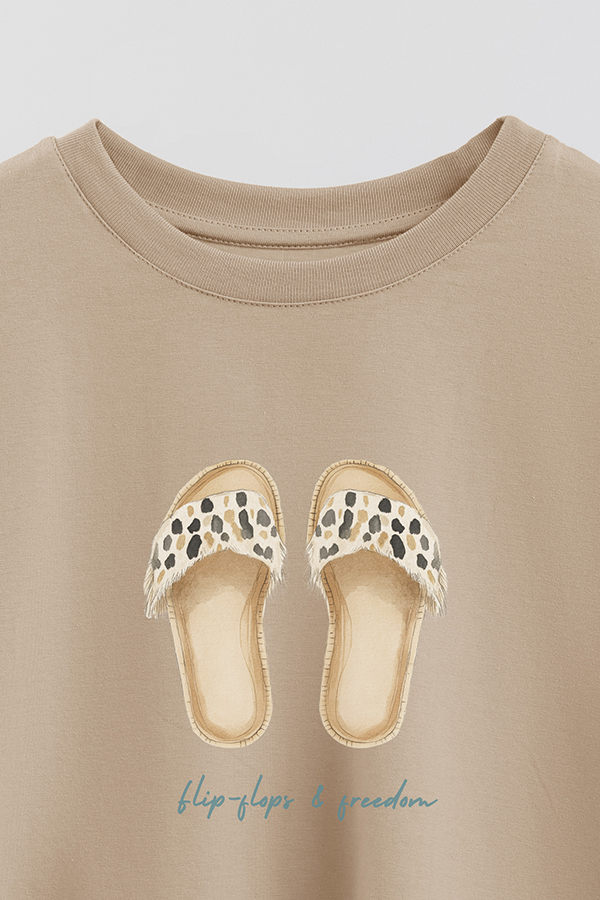 REMERA CROP ESTAMPADA COASTAL FLIP FLOP FREEDOMS