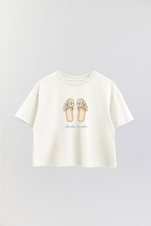 REMERA CROP ESTAMPADA COASTAL FLIP FLOP FREEDOMS