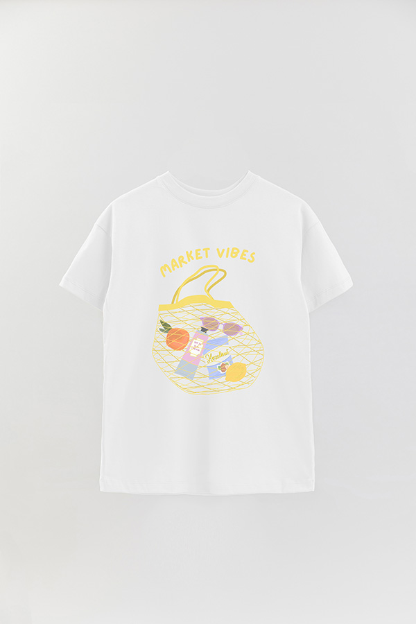 REMERA OVER ESTAMPADA MARKET VIBES