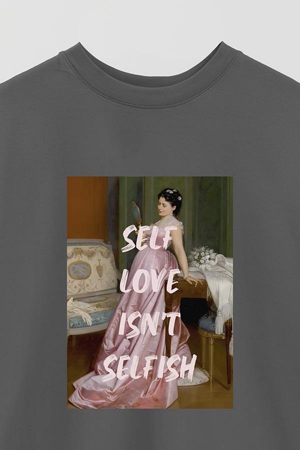 REMERA OVER ESTAMPADA ART COLLECTION 104 SELF LOVE ISN'T SELFISH