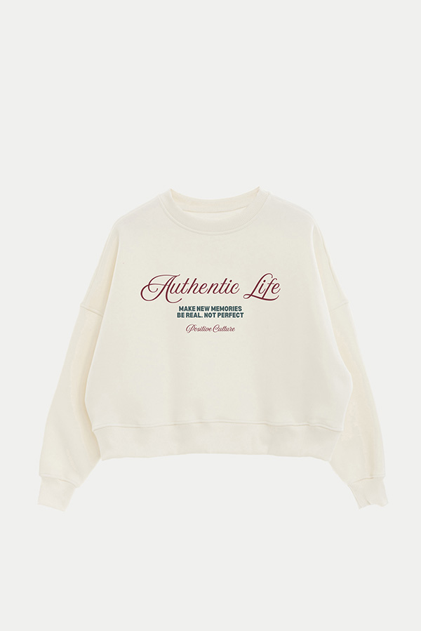 BUZO CROP ESTAMPADO VARSITY AUTHENTIC LIFE
