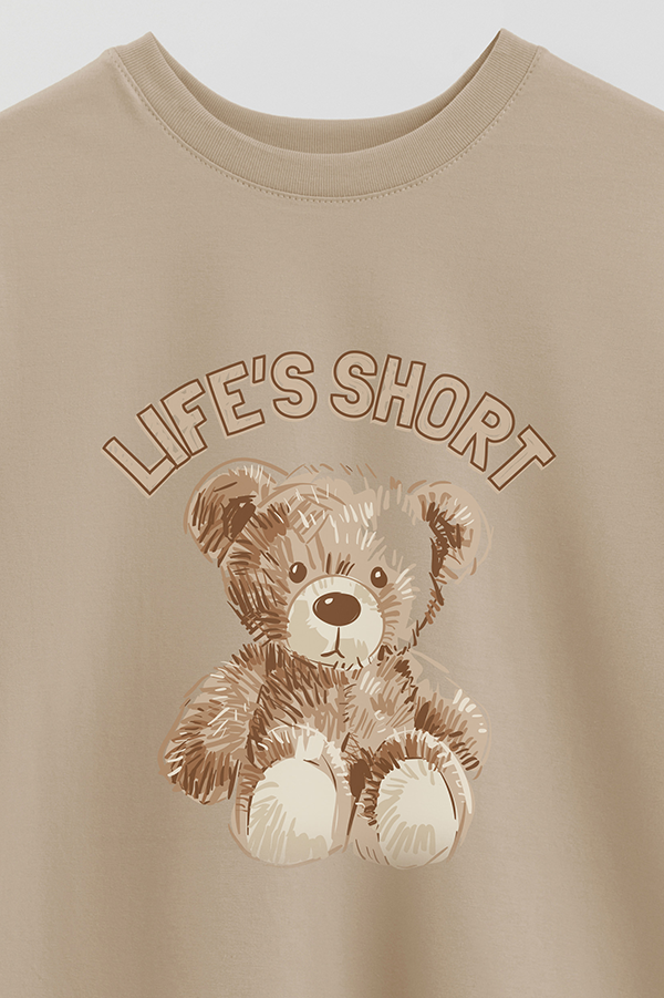 REMERA OVER ESTAMPADA UNISEX TEDDY SHORT