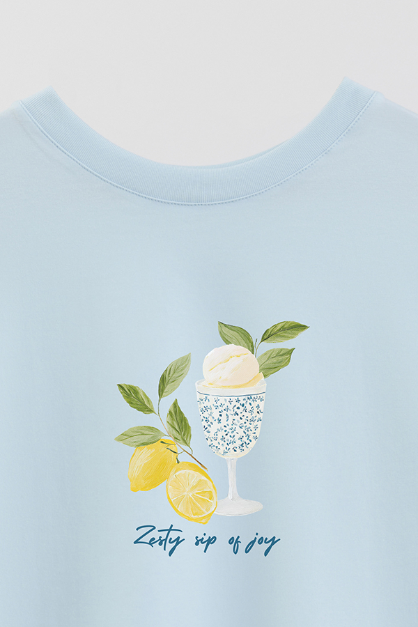 REMERA CROP ESTAMPADA COASTAL ZESTY SIP