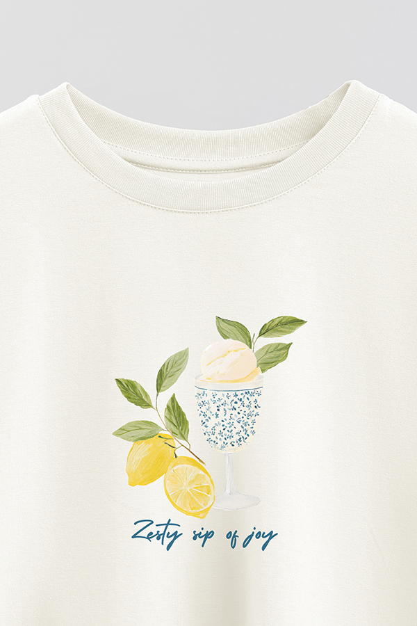 REMERA CROP ESTAMPADA COASTAL ZESTY SIP