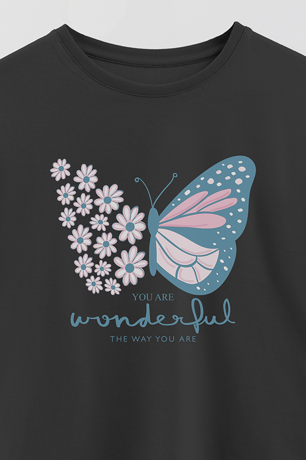 REMERA GIRL OVER YOU ARE WONDERFUL