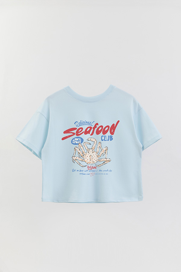REMERA CROP ESTAMPADA SF DELICIOUS SEAFOOD