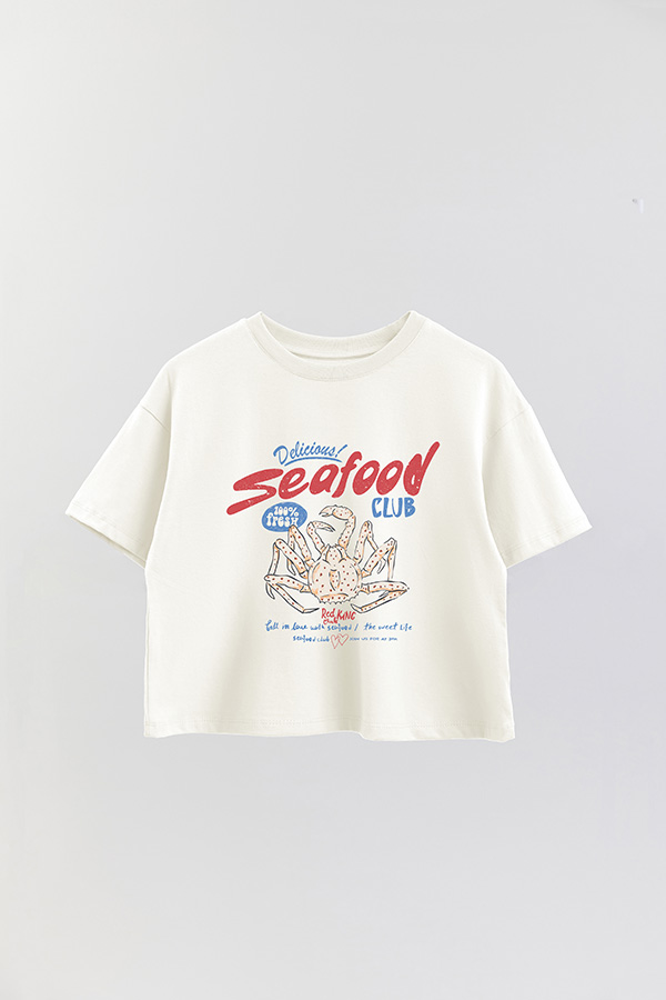 REMERA CROP ESTAMPADA SF DELICIOUS SEAFOOD