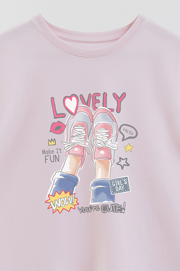 REMERA GIRL OVER LOVELY