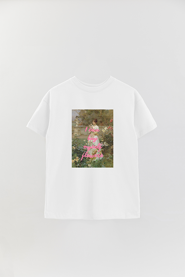 REMERA OVER ESTAMPADA ART COLLECTION 29 I CAN BUY MYSELF FLOWERS