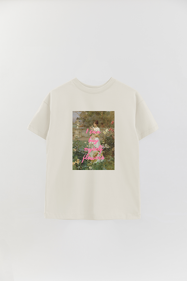 REMERA OVER ESTAMPADA ART COLLECTION 29 I CAN BUY MYSELF FLOWERS
