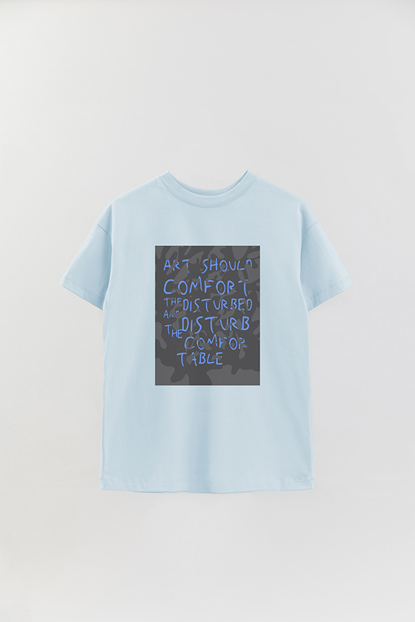 REMERA OVER ESTAMPADA ART SHOULD COMFORT