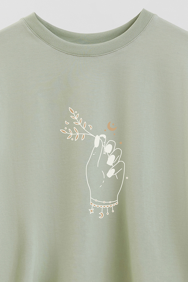 REMERA CROP ESTAMPADA HAND 5