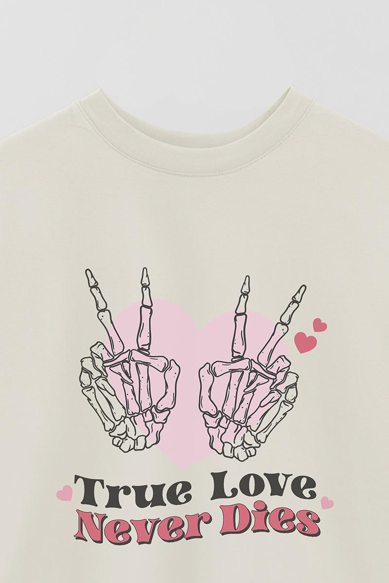 REMERA OVER ESTAMPADA SKT TRUE LOVE NEVER DIES