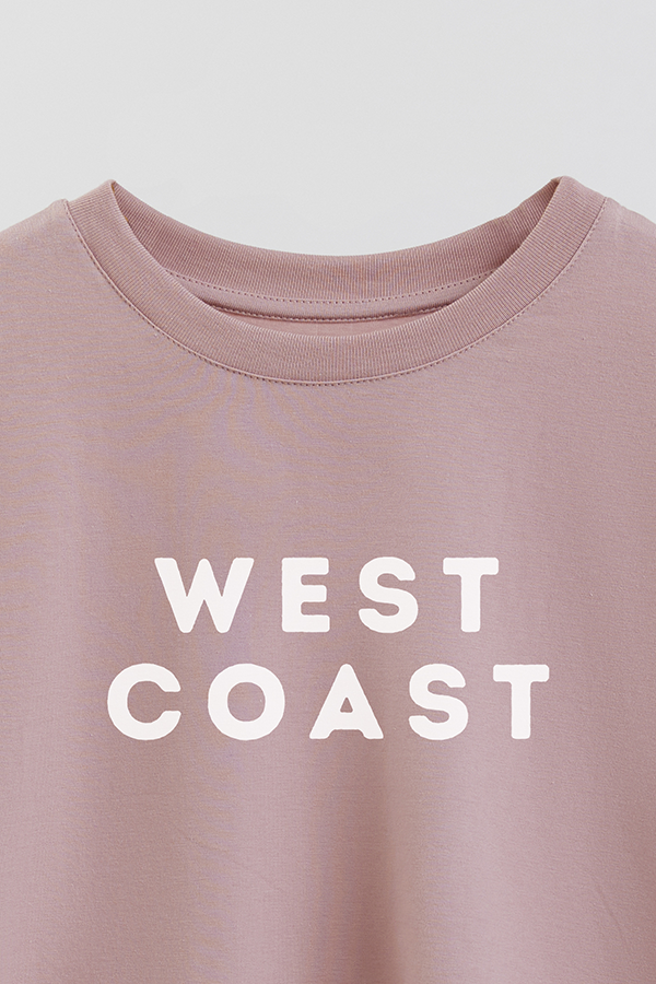 REMERA CROP ESTAMPADA BEACH WEST COAST