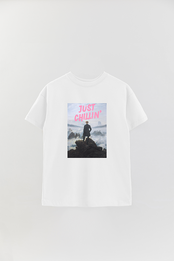 REMERA OVER ESTAMPADA ART COLLECTION 16 JUST CHILLIN