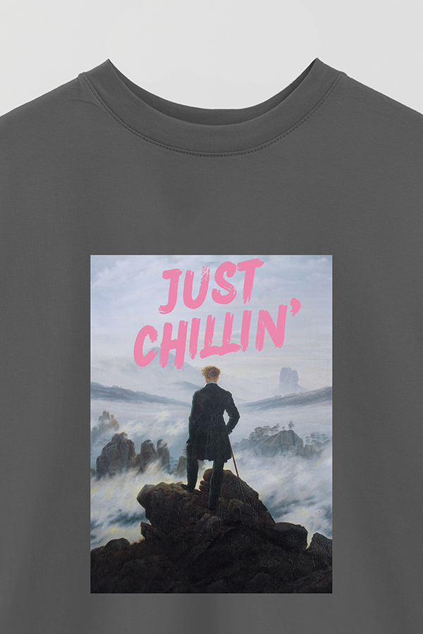REMERA OVER ESTAMPADA ART COLLECTION 16 JUST CHILLIN