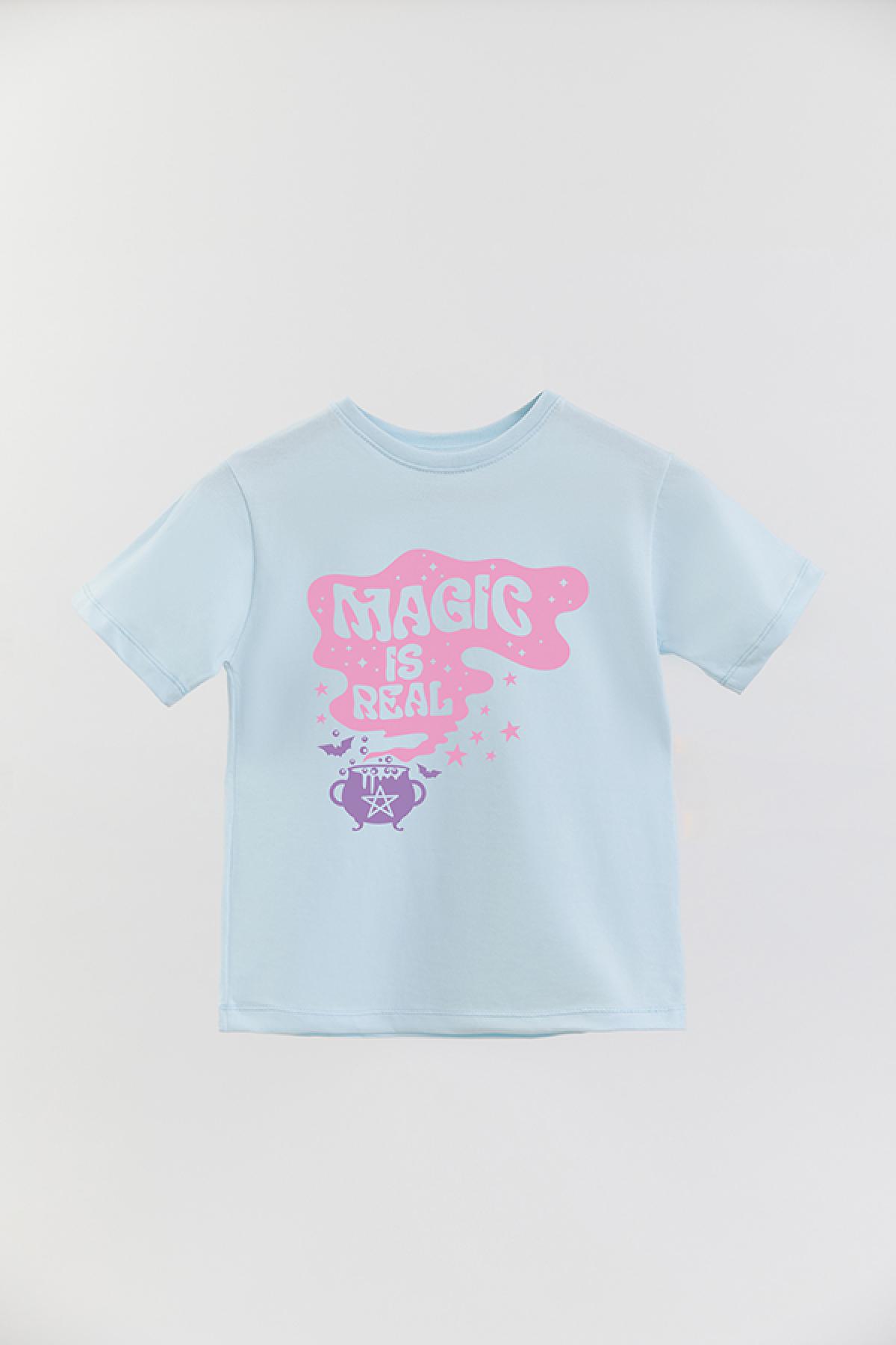 REMERA BASIC GIRL RT MAGIC IS REAL