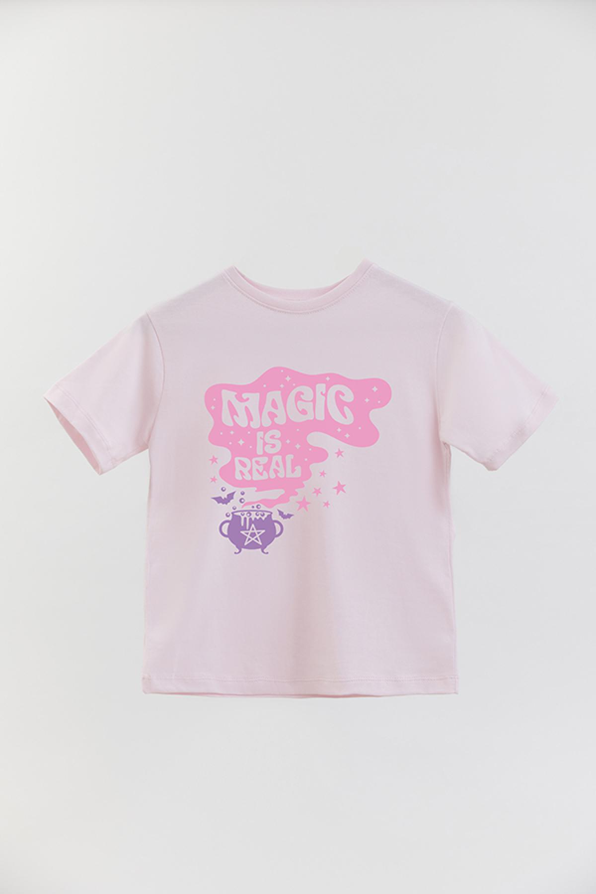 REMERA BASIC GIRL RT MAGIC IS REAL