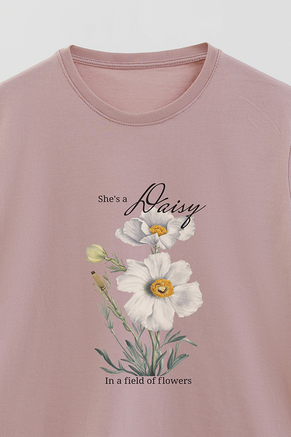 REMERA BASICA ESTAMPADA FLO3 SHE'S A DAISY
