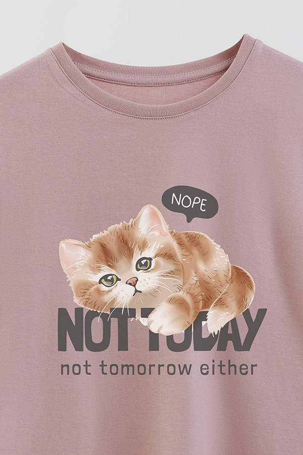 REMERA GIRL OVER KITTY DREAMS NOT TODAY