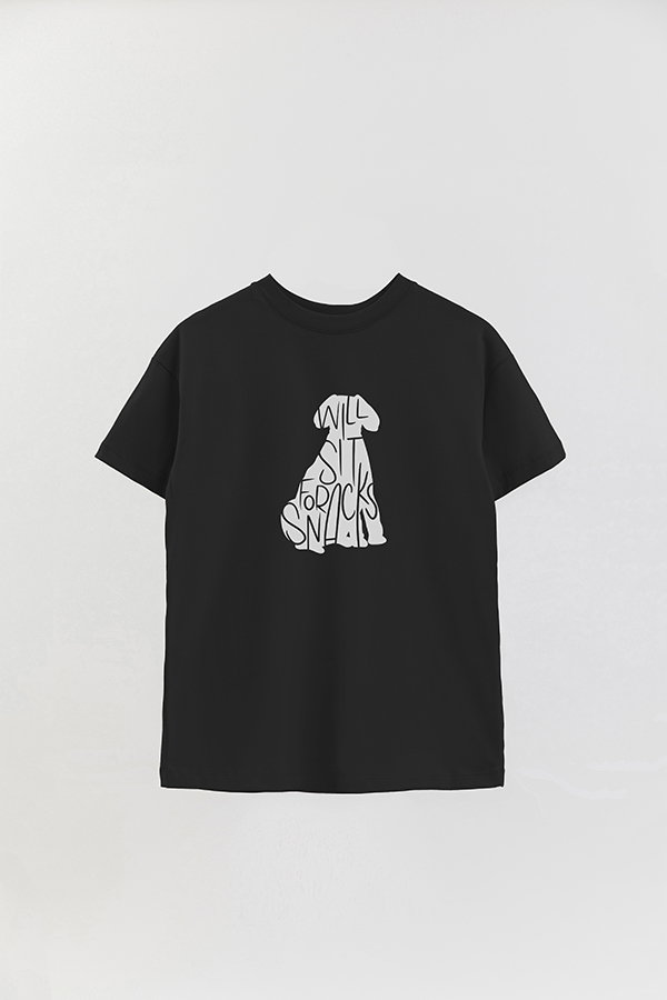 REMERA OVER ESTAMPADA DOG WILL SIT FOR SNACKS