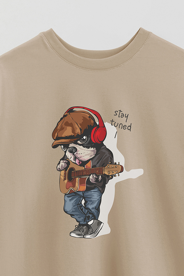 REMERA OVER ESTAMPADA DOG STAY TUNED