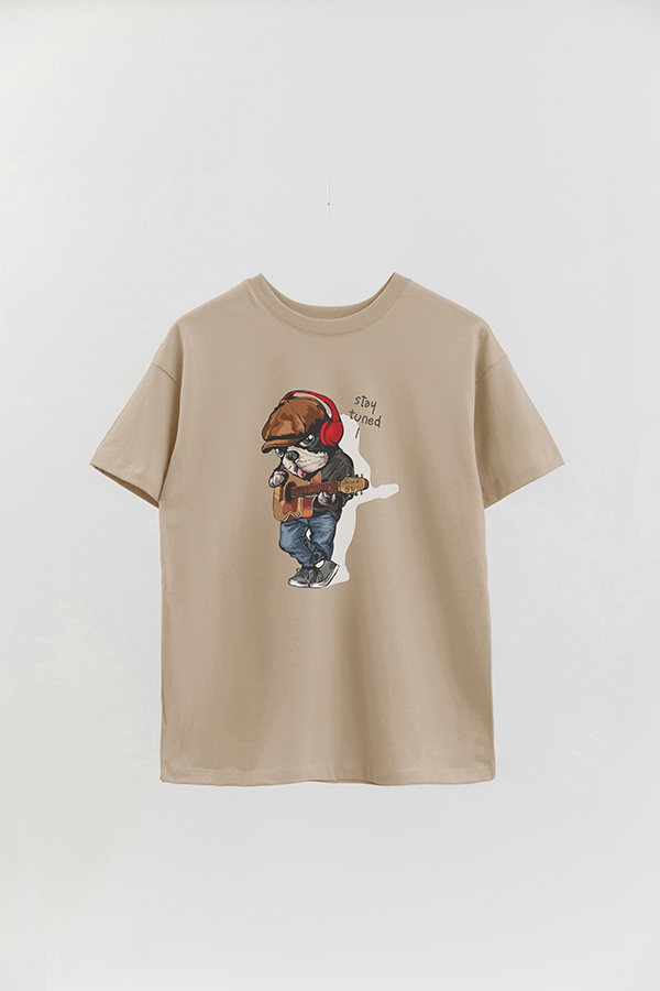 REMERA OVER ESTAMPADA DOG STAY TUNED