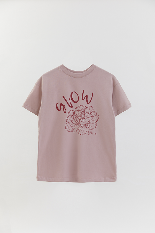 REMERA OVER ESTAMPADA PEONIES GLOW