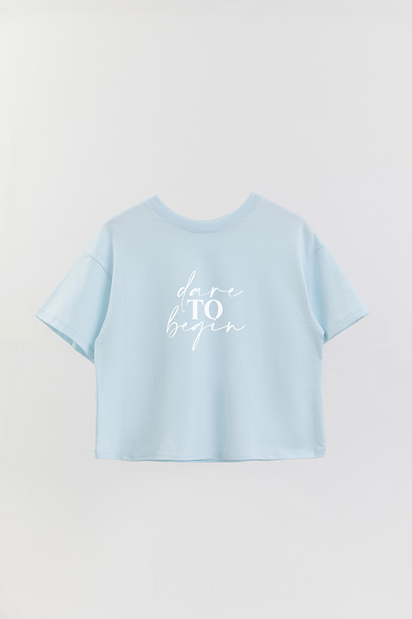 REMERA CROP ESTAMPADA ML DARE TO BEGIN