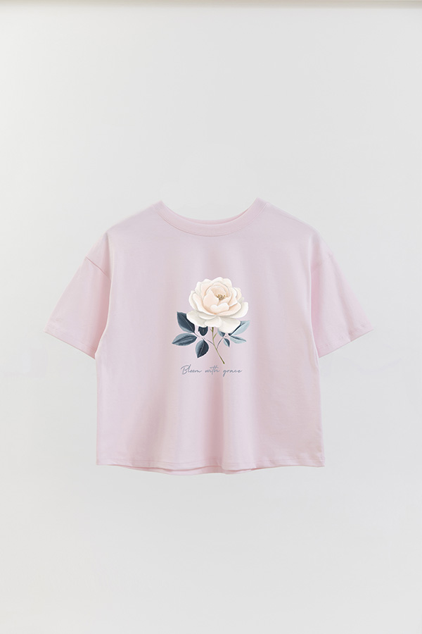 REMERA CROP ESTAMPADA COASTAL BLOOM WITH GRACE