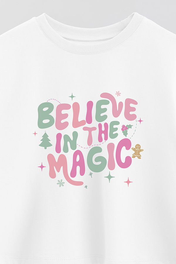REMERA CROP BELIEVE IN THE MAGIC