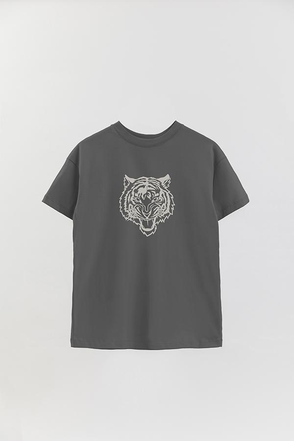 REMERA OVER ESTAMPADA TGR ROAR