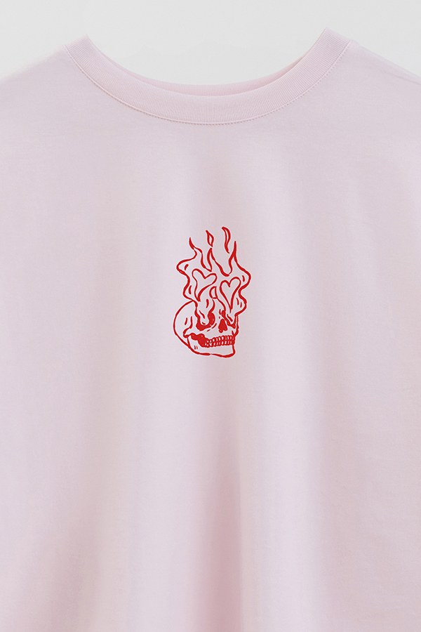 REMERA CROP ESTAMPADA VALENTINE SKULL