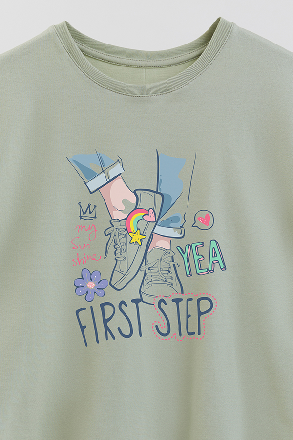 REMERA GIRL OVER FIRST STEP