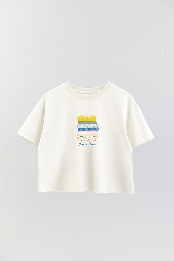 REMERA CROP ESTAMPADA COASTAL CRISP AND CLEAN