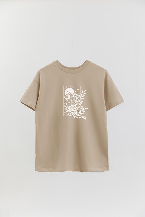 REMERA OVER ESTAMPADA TGR MOON TIGER