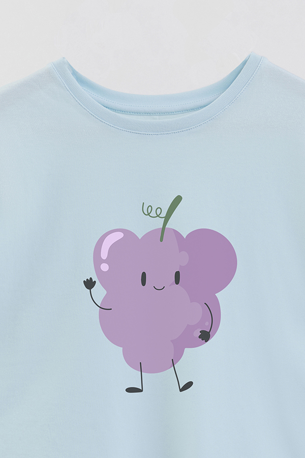 REMERA GIRL OVER FRUIT GRAPE FACE